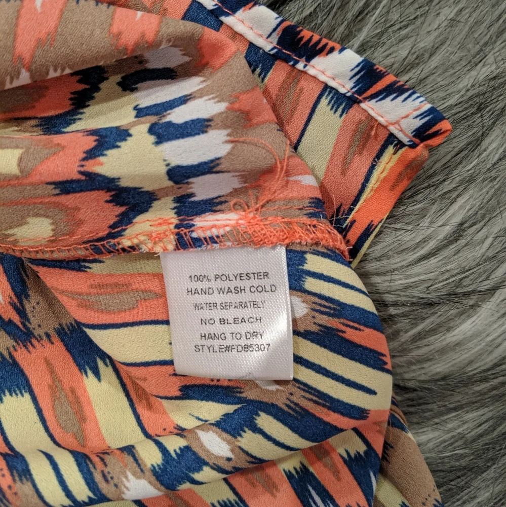 NWOT Fun 2 Fun (Stitch Fix) sleeveless blouse - Picture 5 of 7